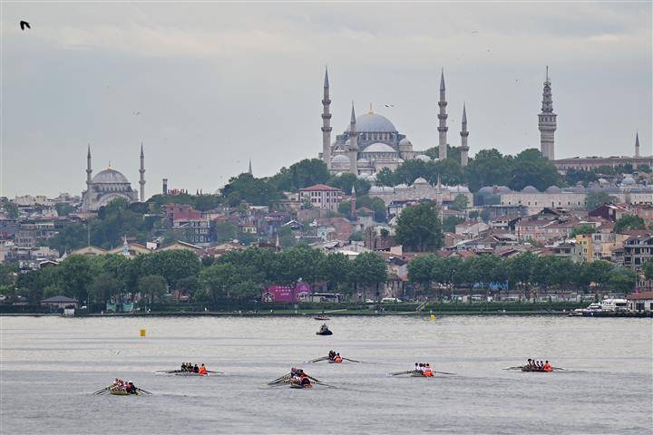 Kürekler Haliç'te çekiliyor 9